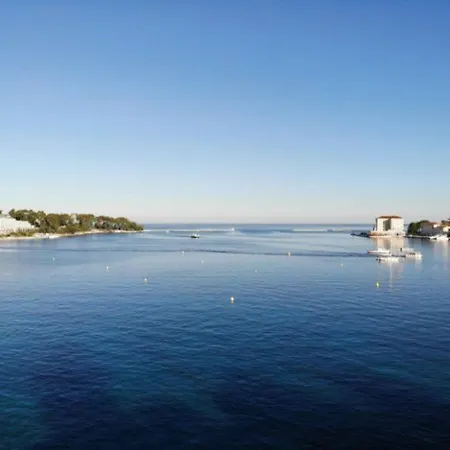 House Ritosa, For Max 8 Persons Area Poreč