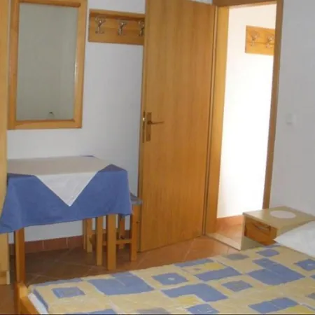 House Ritosa, For Max 8 Persons Area Porec